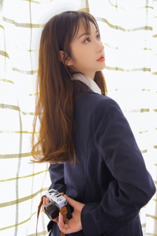 翁公与小莹